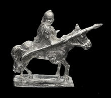 Load image into Gallery viewer, 57-0381:  Light Cavalry Spearman [Rider and Mount]
