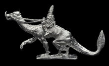 Load image into Gallery viewer, 57-0384 / 48-0652:  Cavalryman on Land Dragon [rider and mount]
