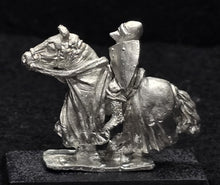 Load image into Gallery viewer, 57-0391 / 48-0562:  Knight with Houndstooth Helm on Charging Horse [rider and mount]
