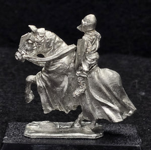 57-0392 / 48-0563:  Knight with Houndstooth Helm on Rearing Horse [rider and mount]