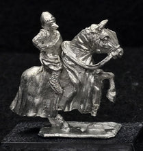 Load image into Gallery viewer, 57-0392 / 48-0563:  Knight with Houndstooth Helm on Rearing Horse [rider and mount]
