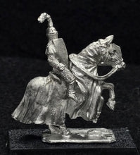 Load image into Gallery viewer, 57-0394 / 48-0563:  Knight w/ Thin Plume on Rearing Horse [rider and mount]
