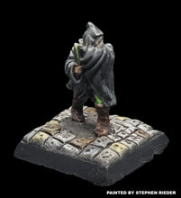 Load image into Gallery viewer, 57-0421:  Assassin with Dagger
