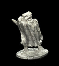 Load image into Gallery viewer, 57-0422:  Assassin with Sword
