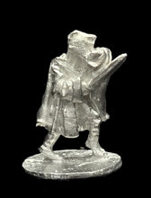Load image into Gallery viewer, 57-0422:  Assassin with Sword
