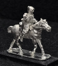 Load image into Gallery viewer, 57-0431/48-0551:  Ranger Cavalry, Open Hand [Rider and Mount]
