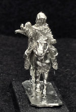 Load image into Gallery viewer, 57-0431/48-0551:  Ranger Cavalry, Open Hand [Rider and Mount]
