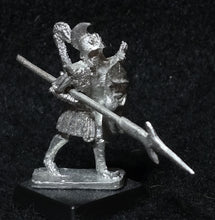 Load image into Gallery viewer, 57-7021:  Lemurian Elite Infantry, Weapon Forward
