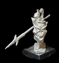 Load image into Gallery viewer, 57-7021:  Lemurian Elite Infantry, Weapon Forward

