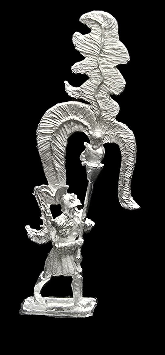 57-7076:  Lemurian Standard Bearer Advancing