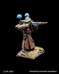 59-0121:  Sentry with Diabolic Weapon, At Ready, Aiming