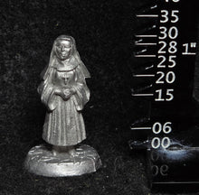 Load image into Gallery viewer, 59-1322:  Nun, Hands Folded
