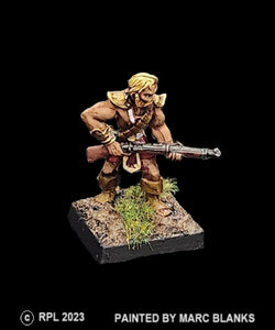 59-9009:  Earthman Renegade with Rifle, No Helmet