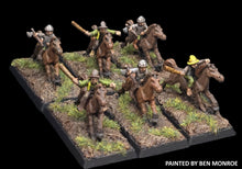 Load image into Gallery viewer, 98-1350: Halfling Fast Cavalry with Axes and Clubs [6]
