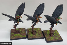 Load image into Gallery viewer, 98-1372: Halfling Raven Cavalry [3]
