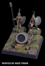 Load image into Gallery viewer, 98-1585: Amazon Mortar and Crew [1]
