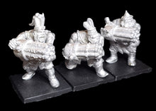 Load image into Gallery viewer, 98-2137:  Giant Ogre Mercenaries with Volley Guns [3]
