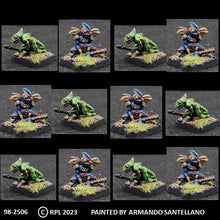 Load image into Gallery viewer, 98-2506: Khamai Warriors with Clubs [12]
