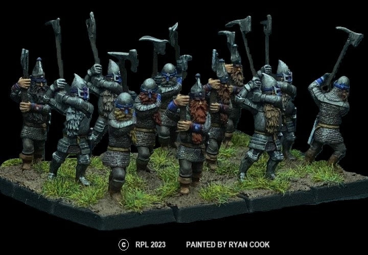 98-2909: Thunderbolt Dwarf Warriors with Great Axes [12]