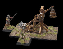 Load image into Gallery viewer, 98-5180: Arthurian Trebuchet and Crew [1]
