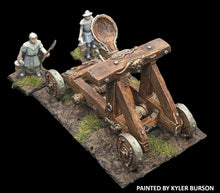 Load image into Gallery viewer, 98-5181: Arthurian Catapult and Crew [1]
