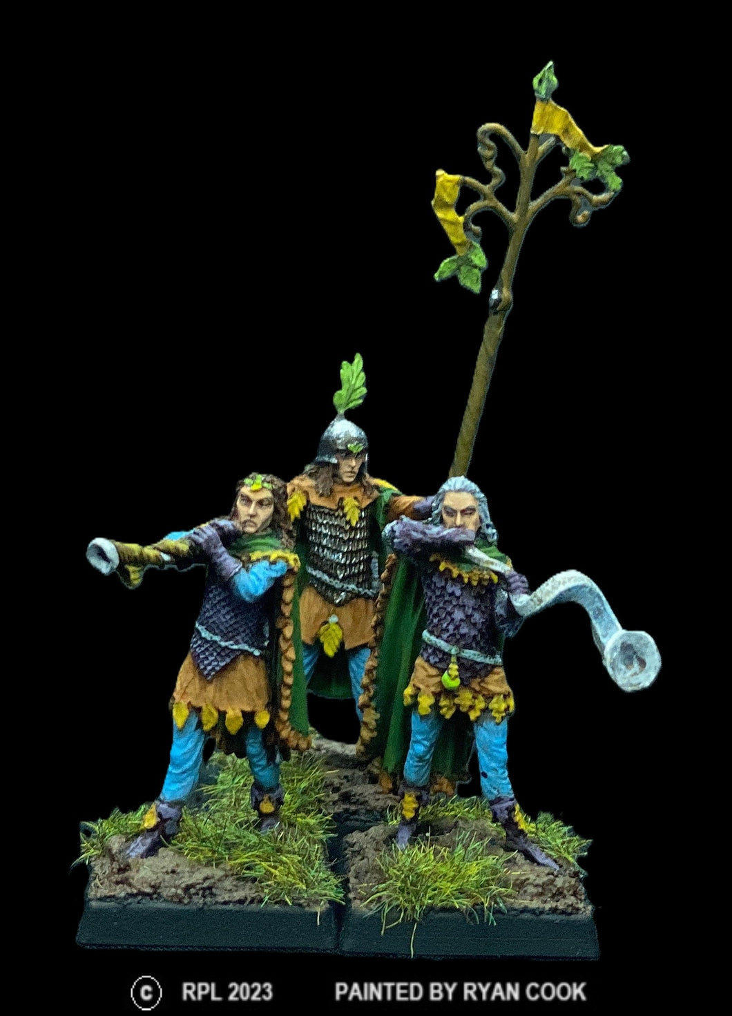 999-0220:  Elf Command Group [3]