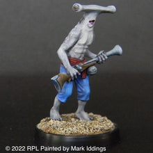 Load image into Gallery viewer, TMM-4103 Squidmen with Goo Guns
