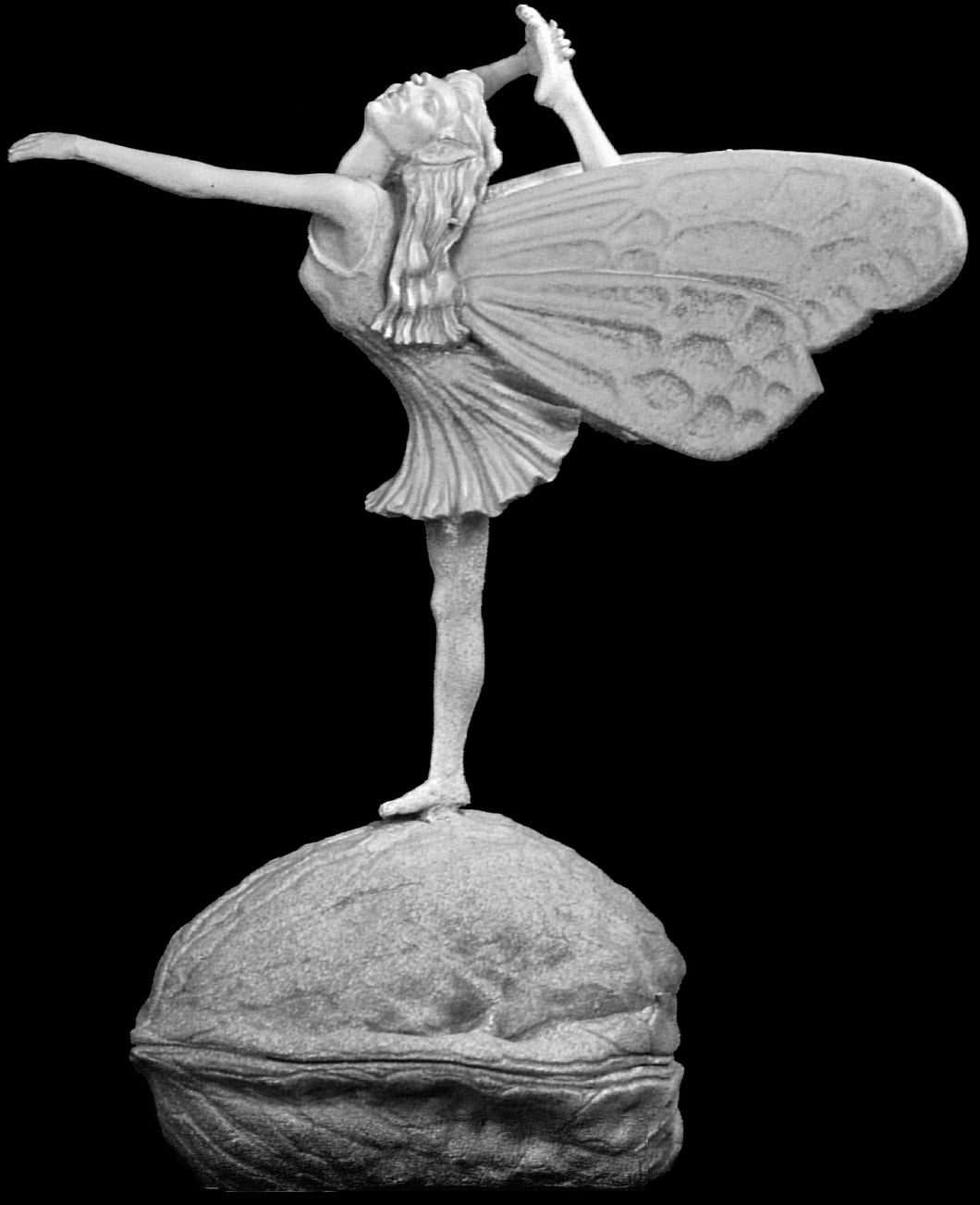101-5434:  54mm Fairy on Walnut Shell