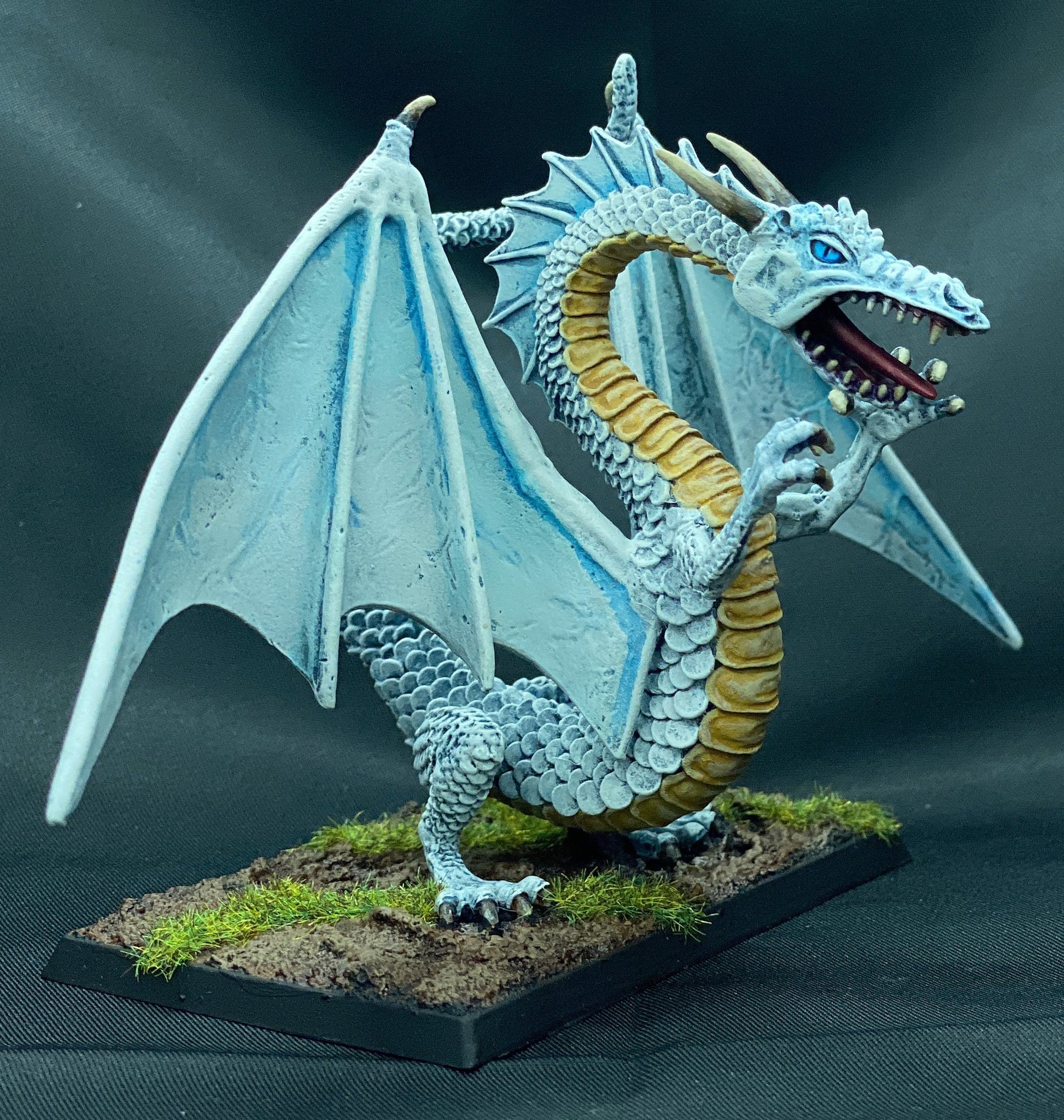 Ral Partha 01-072 Cold Drake (Dragons) – White Metal Winter Wyrm Miniature, NIB, Tom Meier