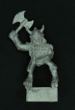 Load image into Gallery viewer, 49-0862:  Sentinel - Goblin Rider with Axe
