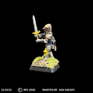 52-0133:  Foot Knight with Greatsword IV