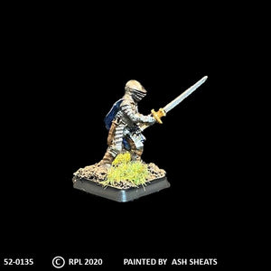 52-0135:  Foot Knight with Greatsword VI